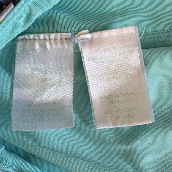 Lilly Pulitzer - High Tide Navy Scuba Doo, Athletic Skirt, USED. - Picture 5 of 13